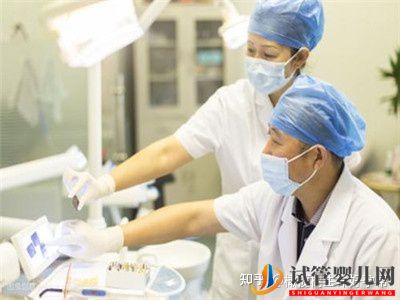 試管嬰兒網(wǎng):做試管嬰兒懷雙胞胎的成功率更大,是真的嗎(圖3) 做試管嬰兒懷雙胞胎的成功率更大,是真的嗎(圖2)