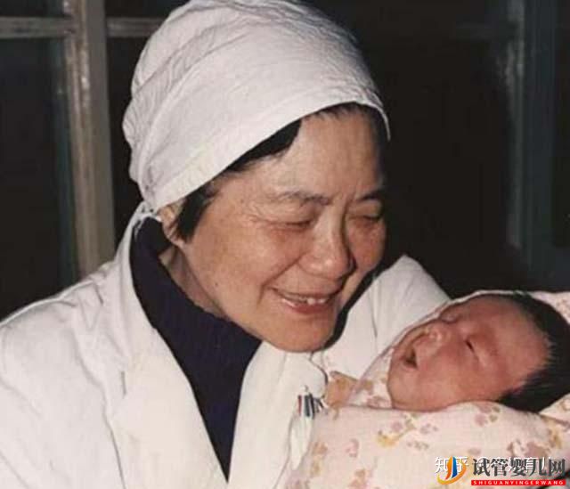 國內首例“試管嬰兒”,如今已32歲,生活狀況在眾人...(圖1)