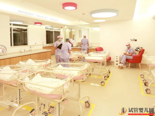 產(chǎn)后花“重金”入住月子中心1個月,回家后后悔不已!(圖2) 產(chǎn)后花“重金”入住月子中心1個月,回家后后悔不已!(圖2)