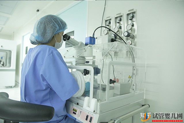 泰國(guó)最有名的醫(yī)院排名試管移植(圖2) 泰國(guó)最有名的醫(yī)院排名試管移植(圖1)