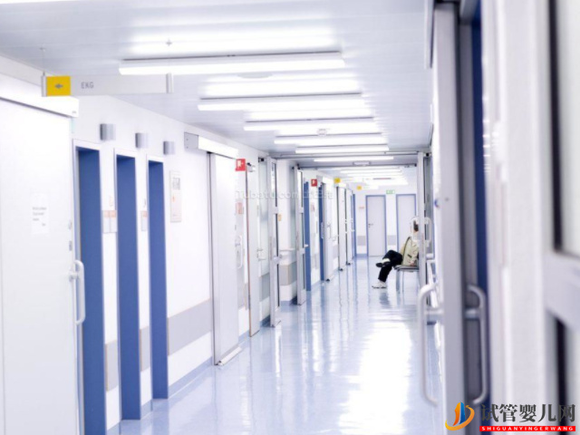 重慶西南醫院試管嬰兒費用明細及成功率參考指南(圖1)