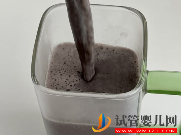 喝了兩天黑豆豆?jié){卵泡猛長說法有夸大!掌握正確吃法才有利(圖2) 喝了兩天黑豆豆?jié){卵泡猛長說法有夸大!掌握正確吃法才有利(圖2)