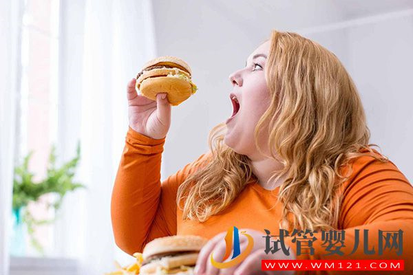 適合胖多囊的減肥方法有3種，限制熱量攝入食譜可以參考(圖1)