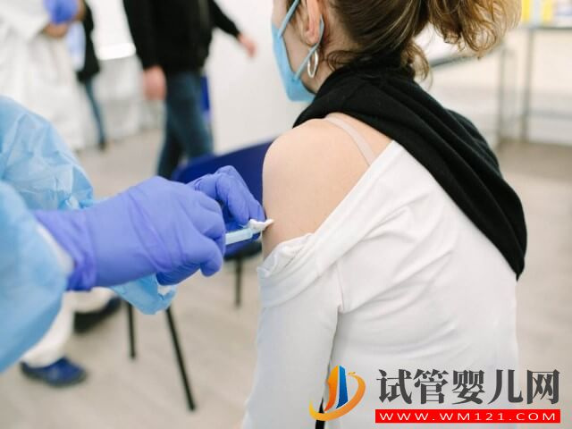 試管助孕期間降調(diào)打什么針劑后可進(jìn)行移植？(圖1)