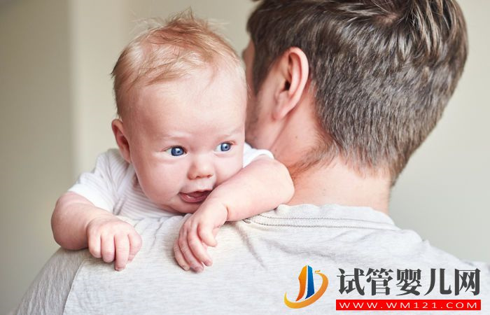 高齡爸爸也需要做第三代試管 年齡大做三代試管(圖1)