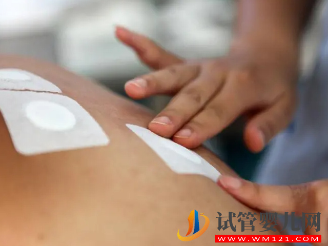 兒童三伏貼貼法示意圖,對著這份穴位表自己在家也能貼!(圖1) 兒童三伏貼貼法示意圖,對著這份穴位表自己在家也能貼!(圖1)