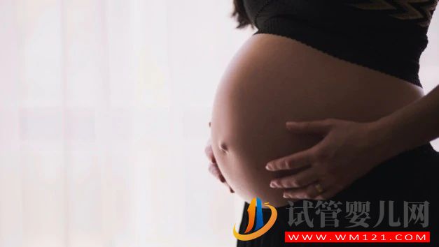 名人在懷孕期間對(duì)身體積極性采取立場(chǎng) 名人在懷孕期間對(duì)身體積極性采取立場(chǎng)(圖2)