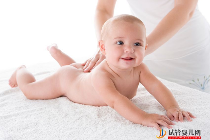 寶寶不滿三歲,爸媽請陪他一起長大 寶寶不滿三歲,爸媽請陪他一起長大(圖1)