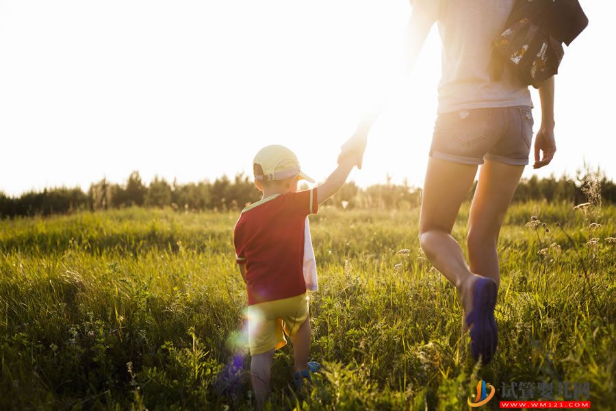 周末陪孩子做這5件事，和諧親子關系(圖1)