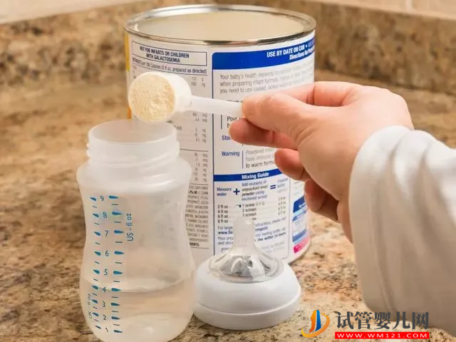 0-6個月寶寶吃奶粉量有標準，這兩個計算公式很實用(圖2)