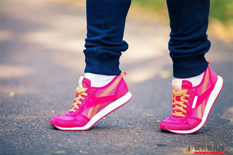 一個流傳800年的養生動作，比散步還簡單！通血管、強骨骼、護腰腎……(圖9)